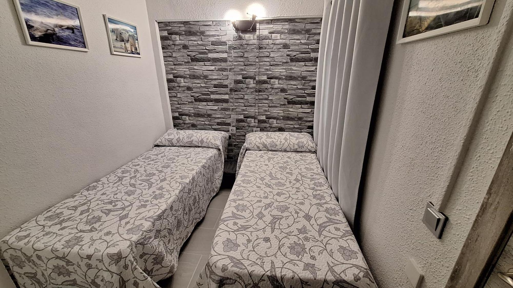 Avda. Papa Luna 10, Les Doyes Appartement *